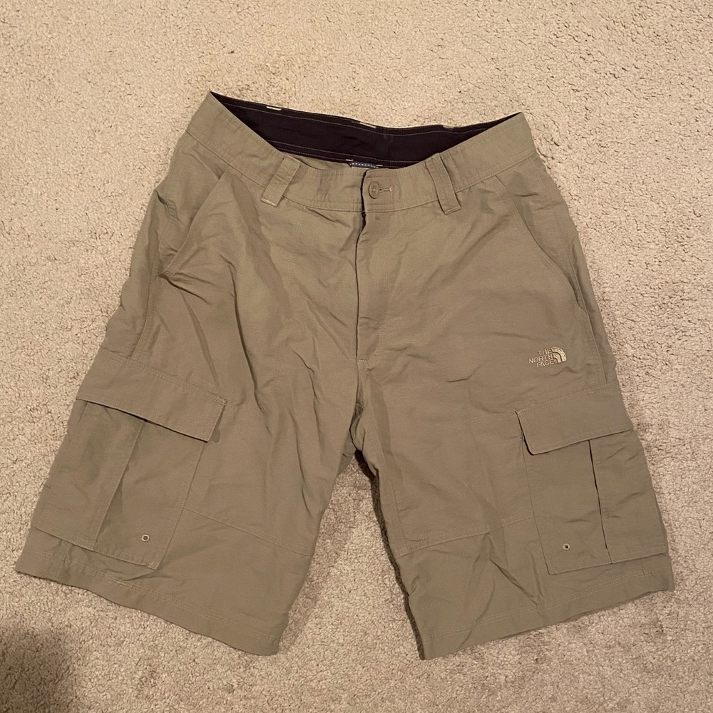 EUC The North Face Mens shorts Sz34